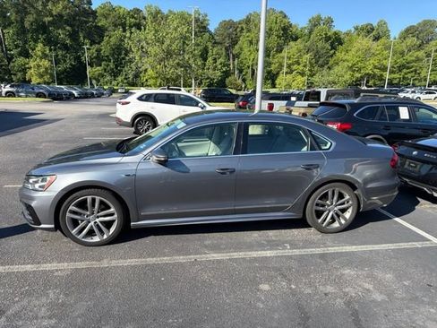 Used 2017 Volkswagen Passat 1.8T R-Line FWD image 13