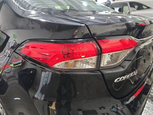 Used 2025 Toyota Corolla LE FWD image 34