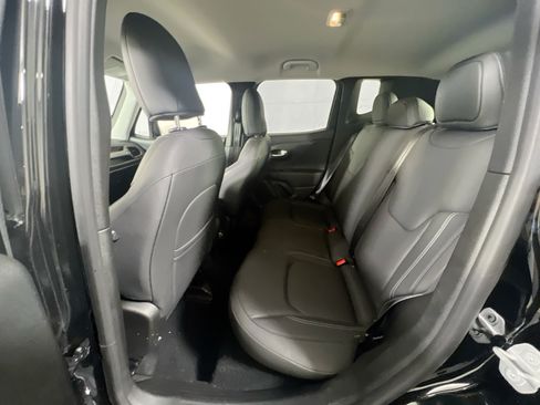 Used 2023 Jeep Renegade Limited AWD/4WD image 24