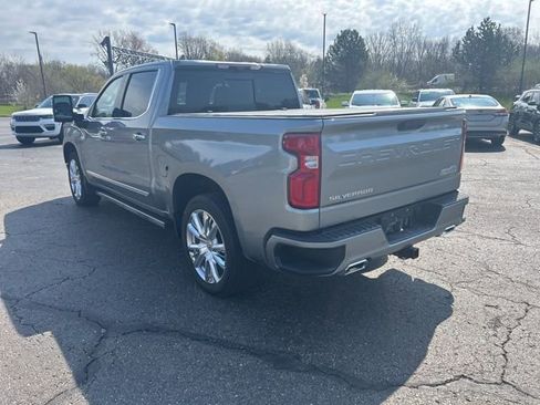 Used 2023 Chevrolet Silverado 1500 High Country w/ Technology Package image 2