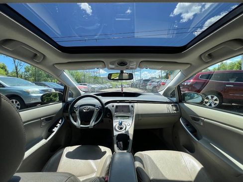 Used 2011 Toyota Prius Four w/ Solar Roof Pkg FWD image 14