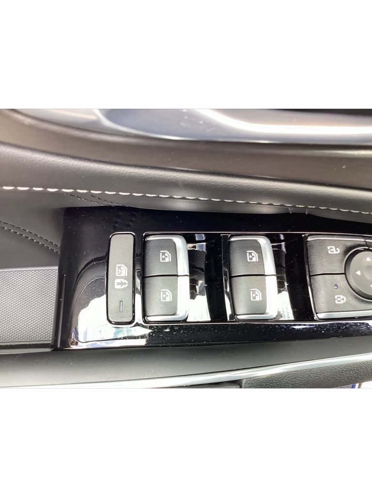 Used 2023 Kia Sorento SX AWD/4WD image 38