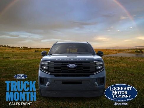 New 2026 Ford Expedition Active image 7