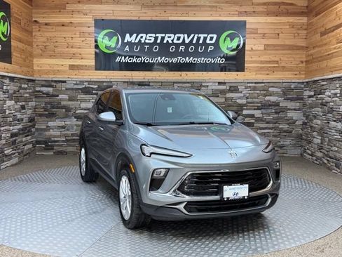 Used 2024 Buick Encore GX Preferred w/ Comfort Package AWD/4WD image 2