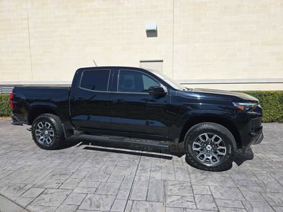 Used 2023 Chevrolet Colorado Z71 w/ Z71 Convenience Package 2