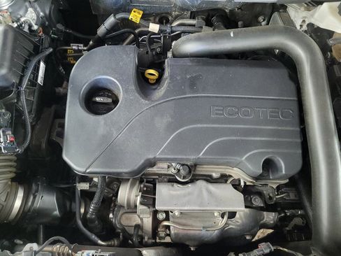 Used 2023 GMC Terrain SLT image 30