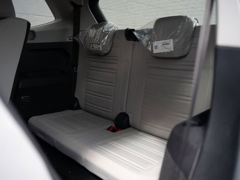 Used 2023 Volkswagen Tiguan S image 19