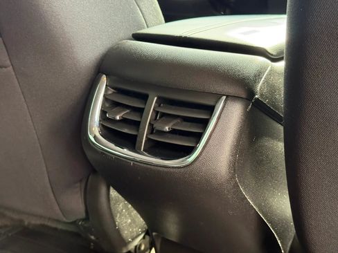 Used 2016 Chevrolet Malibu LT FWD image 29