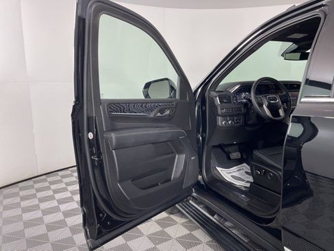 Used 2023 GMC Yukon Denali w/ Max Trailering Package AWD/4WD image 14