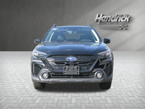 Certified 2025 Subaru Outback Onyx Edition AWD/4WD image 3