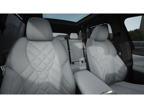 New 2026 BMW X5 xDrive50e w/ Executive Package AWD/4WD image 11