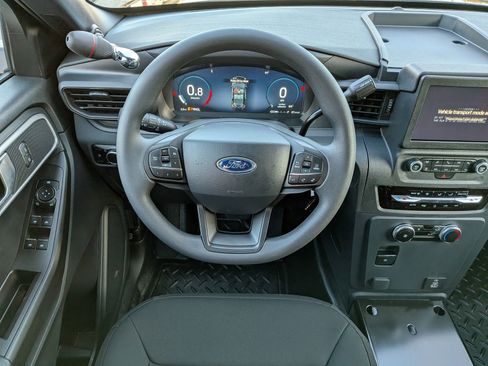 New 2026 Ford Explorer 4WD Police Interceptor image 19