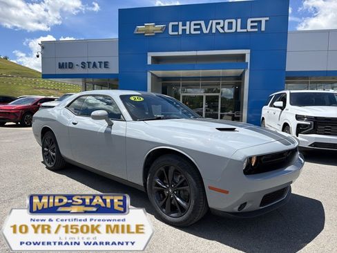 Used 2020 Dodge Challenger SXT w/ Blacktop Package AWD/4WD image 1