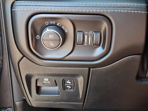Used 2020 RAM 1500 Limited AWD/4WD image 31