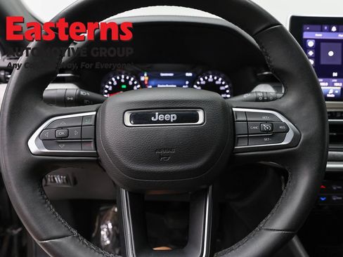 Used 2024 Jeep Compass Latitude AWD/4WD image 10