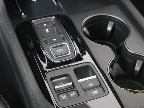 Used 2024 Honda Pilot TrailSport image 31