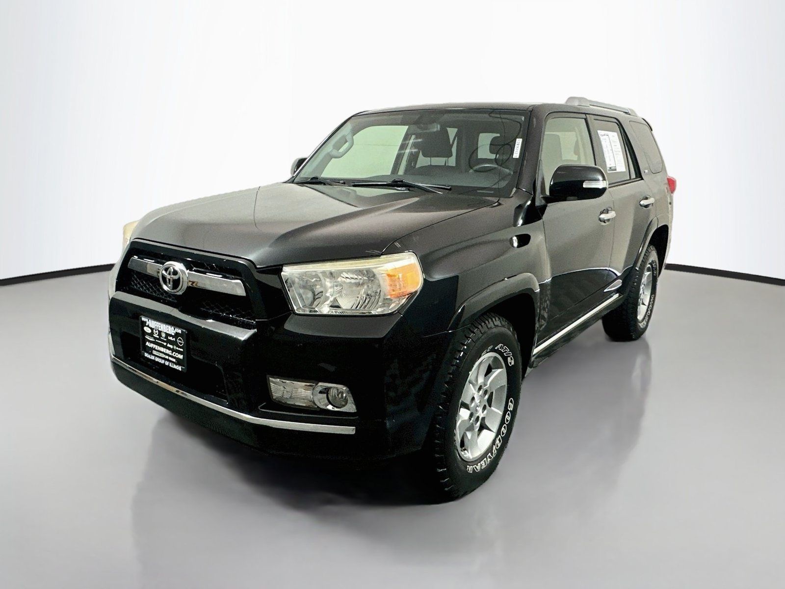 Used 2013 Toyota 4Runner SR5 AWD/4WD image 4