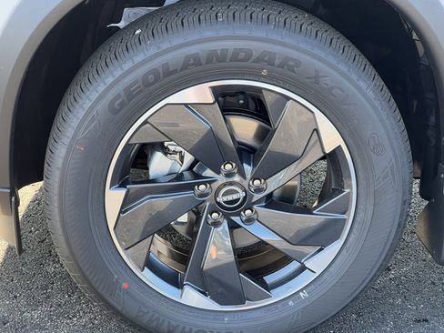 Certified 2026 Nissan Rogue SV image 6