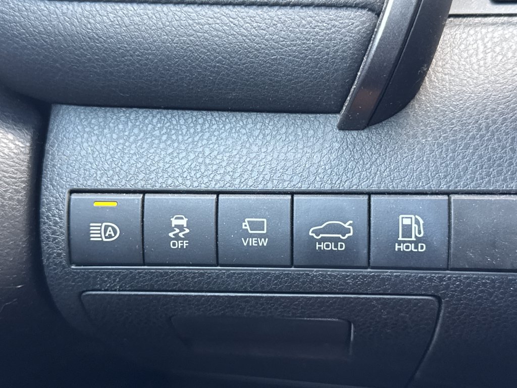 Used 2019 Toyota Camry XLE w/ Driver Assist Package FWD image 28