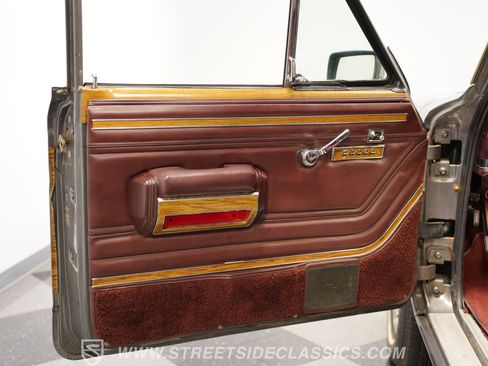 Used 1988 Jeep Grand Wagoneer image 37