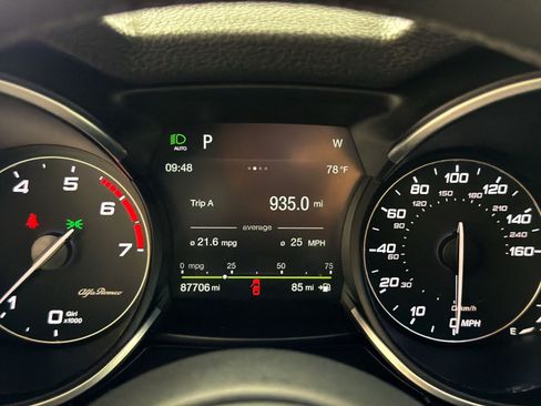 Used 2018 Alfa Romeo Stelvio Ti Sport AWD/4WD image 17