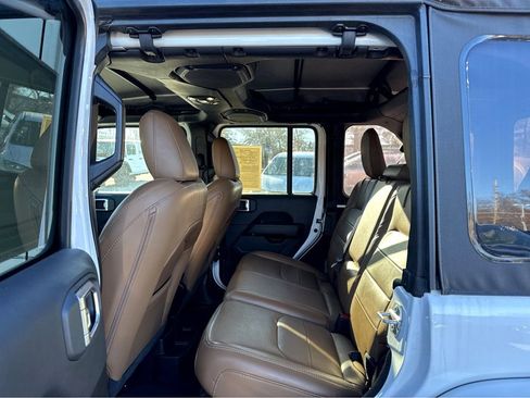 Certified 2022 Jeep Wrangler Unlimited Sahara image 10