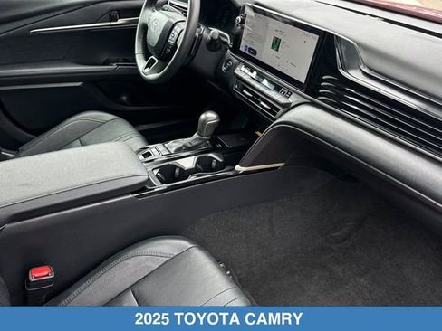 Used 2025 Toyota Camry XSE FWD image 17