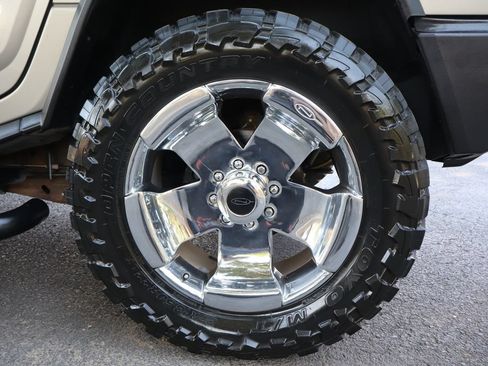 Used 2003 HUMMER H2 w/ Preferred Equipment Group AWD/4WD image 39