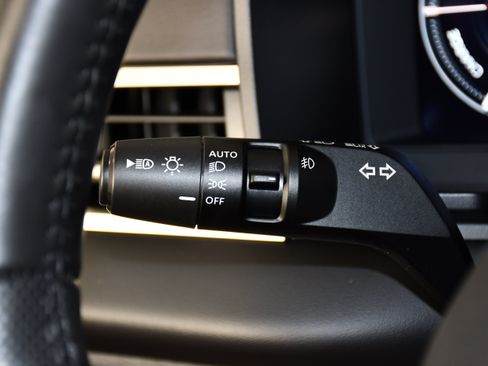 Used 2025 Mitsubishi Outlander SE AWD/4WD image 22