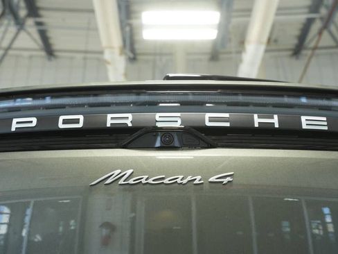 New 2026 Porsche Macan 4 Electric image 36