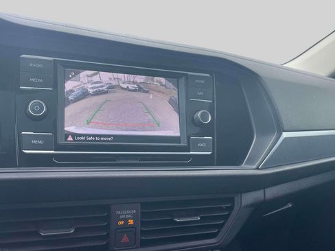 Used 2023 Volkswagen Jetta SE FWD image 29