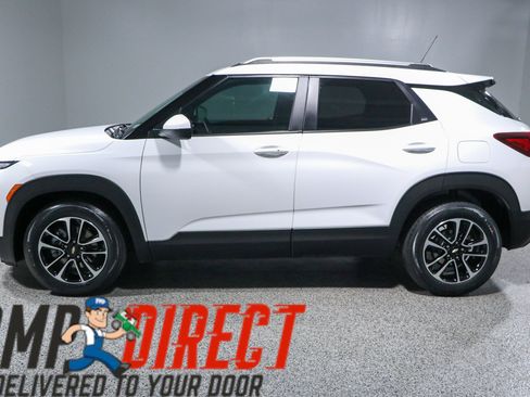 Used 2025 Chevrolet TrailBlazer LT w/ Convenience Package FWD image 10