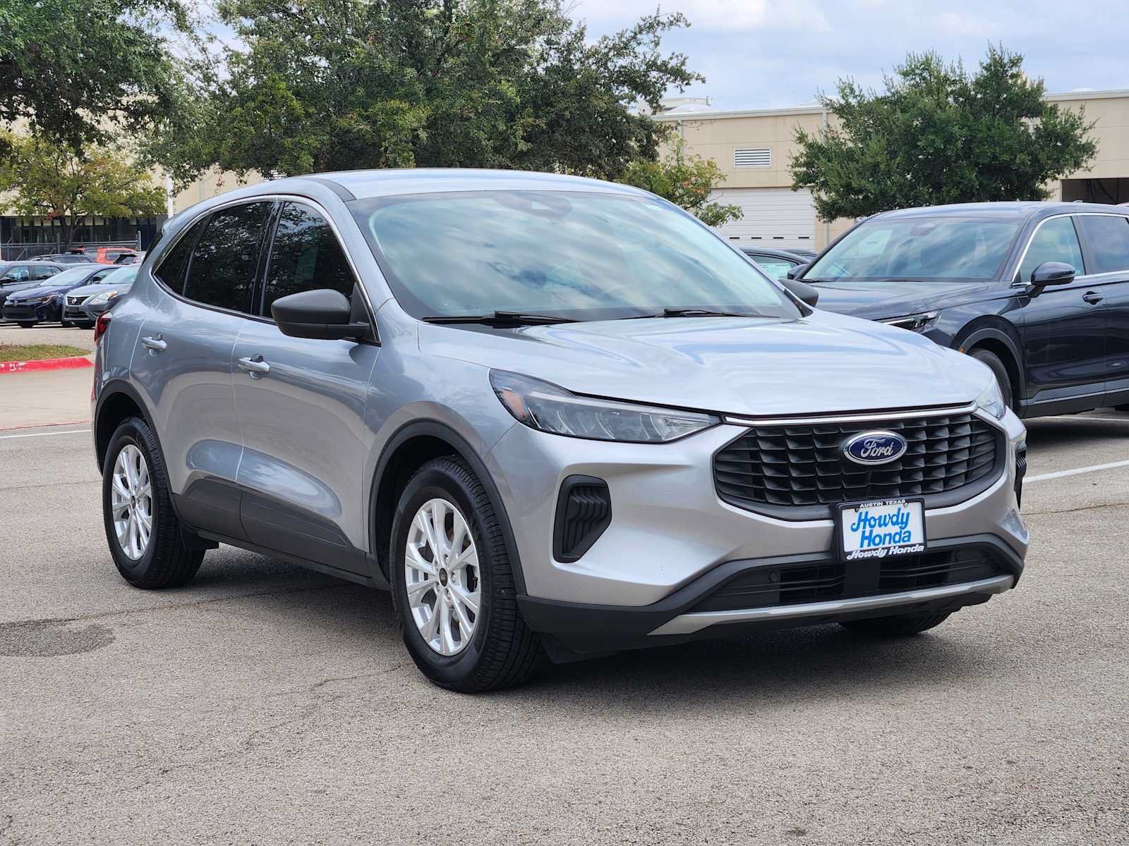 Used 2023 Ford Escape Active FWD image 3