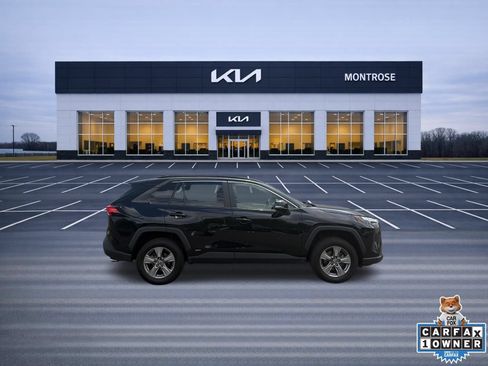 Used 2024 Toyota RAV4 XLE w/ Convenience Package AWD/4WD image 4