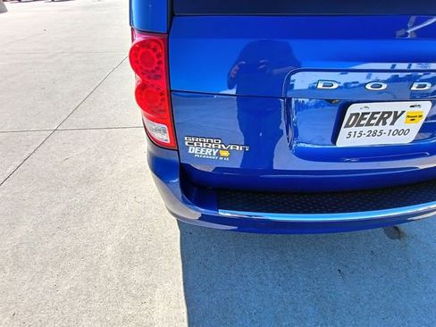 Used 2019 Dodge Grand Caravan SE w/ UConnect Hands-Free Group image 11