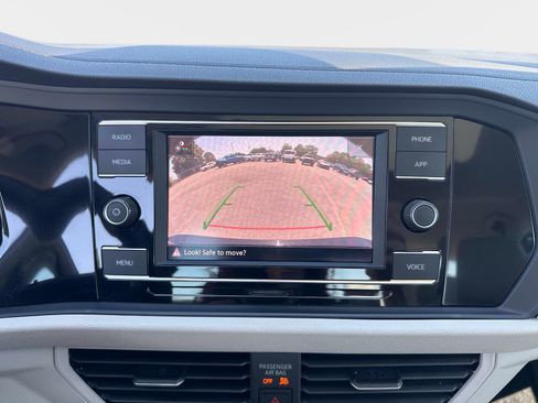 Used 2023 Volkswagen Jetta SE FWD image 23
