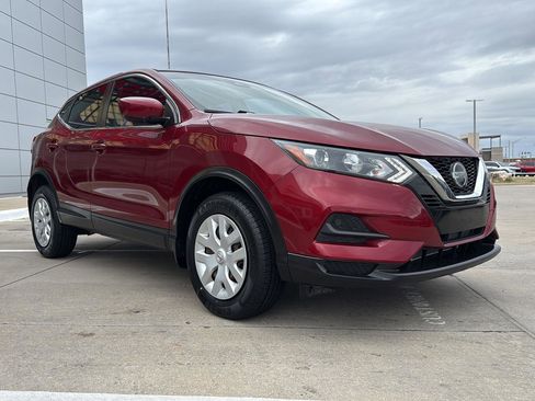 Used 2020 Nissan Rogue Sport S image 5
