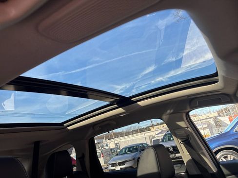 Used 2026 Acura MDX w/ Technology Package image 19