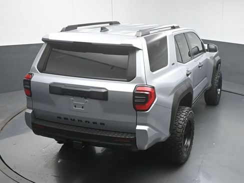 Used 2025 Toyota 4Runner SR5 AWD/4WD image 44