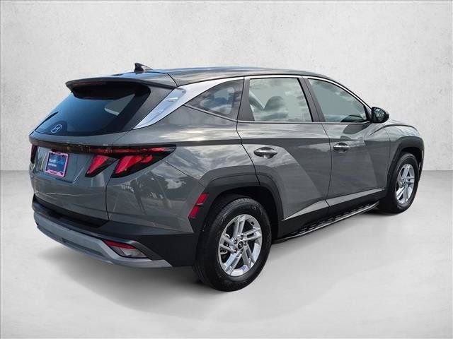Certified 2025 Hyundai Tucson SE FWD image 5