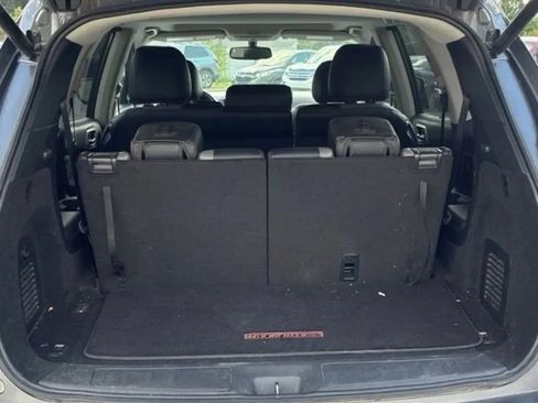 Used 2020 Nissan Pathfinder SL AWD/4WD image 16