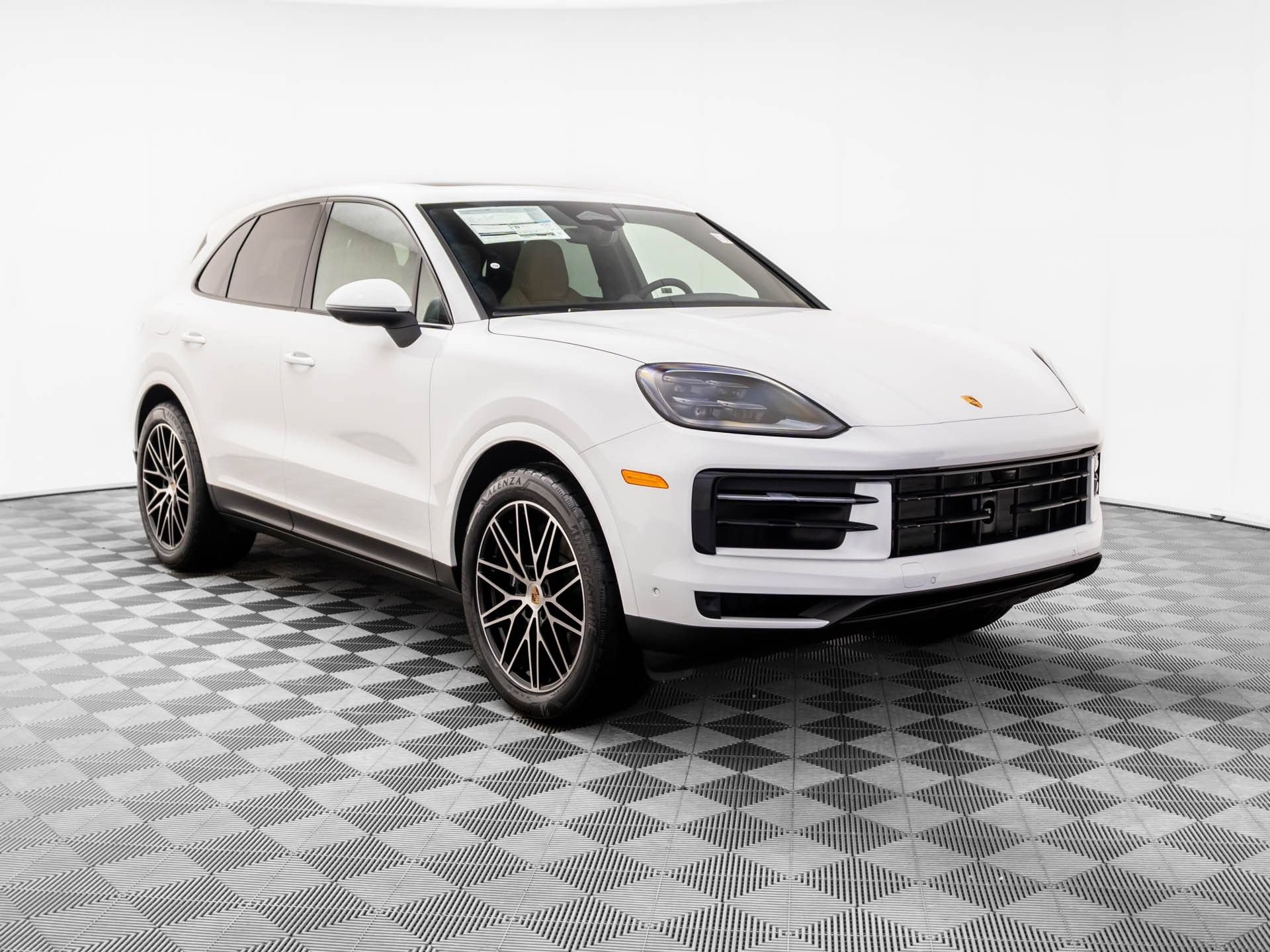 Certified 2026 Porsche Cayenne AWD/4WD image 6