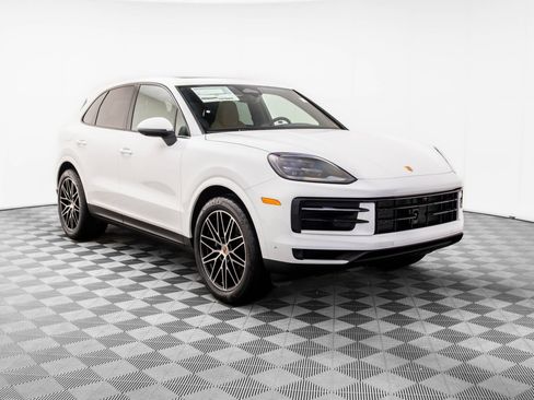 Certified 2026 Porsche Cayenne AWD/4WD image 6