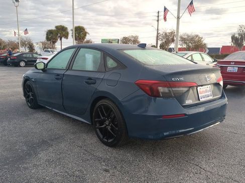 Used 2025 Honda Civic Sport image 6