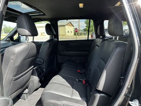 Used 2022 Honda Pilot TrailSport image 13