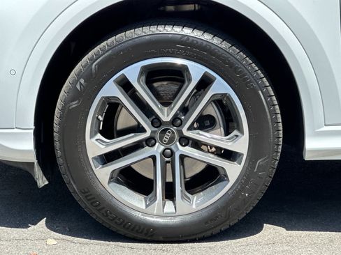 Used 2025 Audi Q5 Premium w/ Convenience Package AWD/4WD image 26