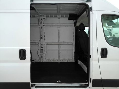 Used 2023 RAM ProMaster 2500 FWD image 19