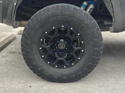 Used 2017 Ford F150 Raptor w/ Equipment Group 802A Luxury AWD/4WD image 30