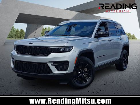 Used 2024 Jeep Grand Cherokee Altitude image 1