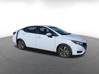 Used 2025 Nissan Versa SV video 2